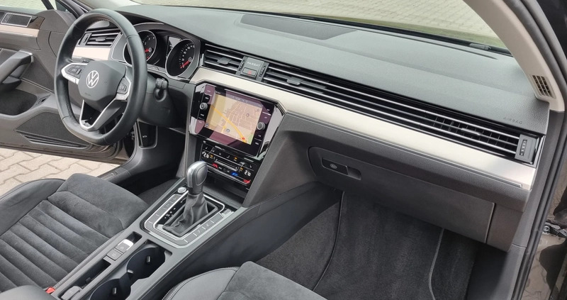Volkswagen Passat cena 86999 przebieg: 132000, rok produkcji 2020 z Kalisz małe 407